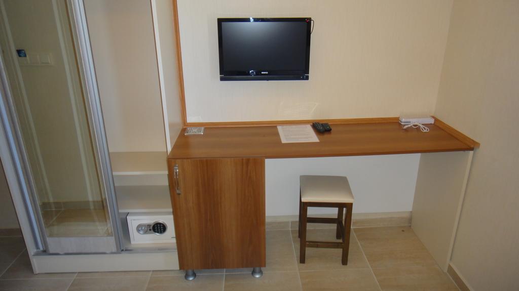 Golden Stone Butik Otel Çeşme Habitación foto