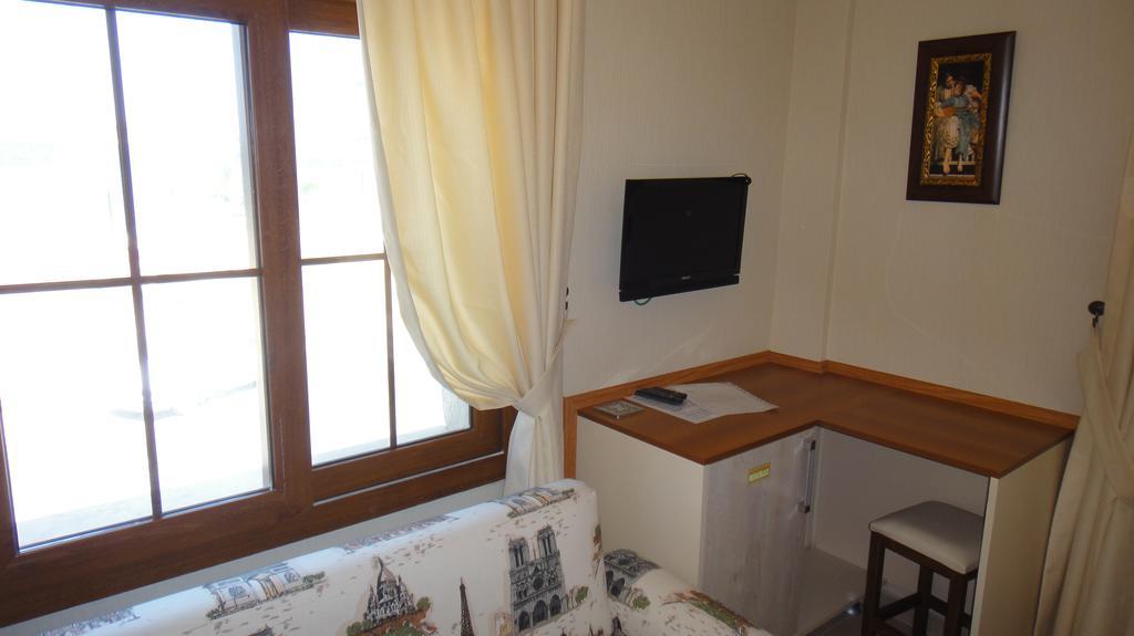 Golden Stone Butik Otel Çeşme Habitación foto